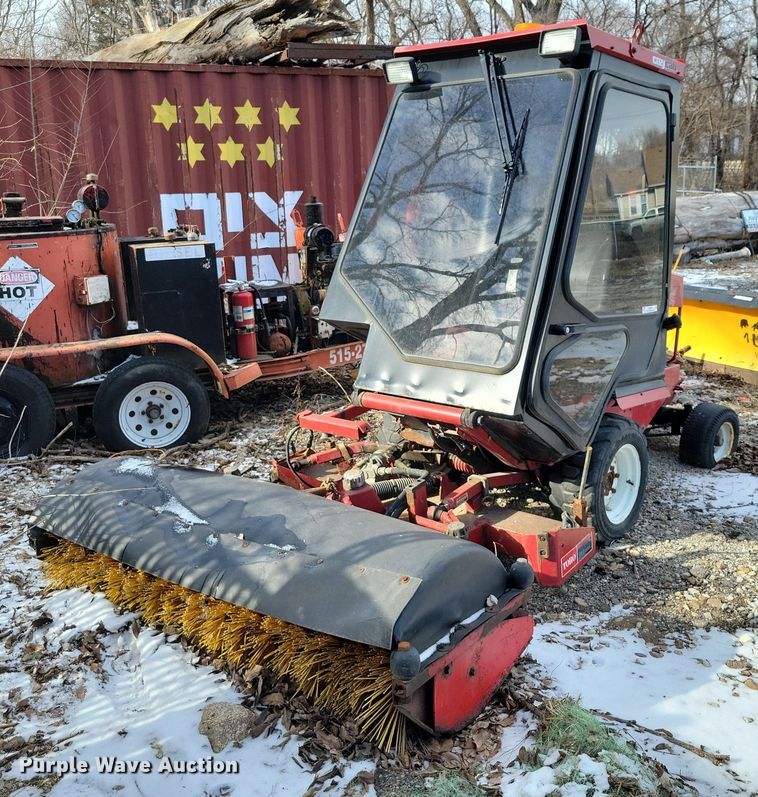 Toro Groundsmaster 328D sweeper - NO9923