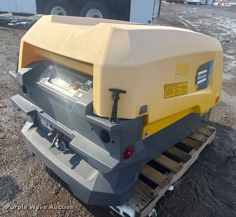 2017 Atlas Copco XAS110 air compressor - DQ4243