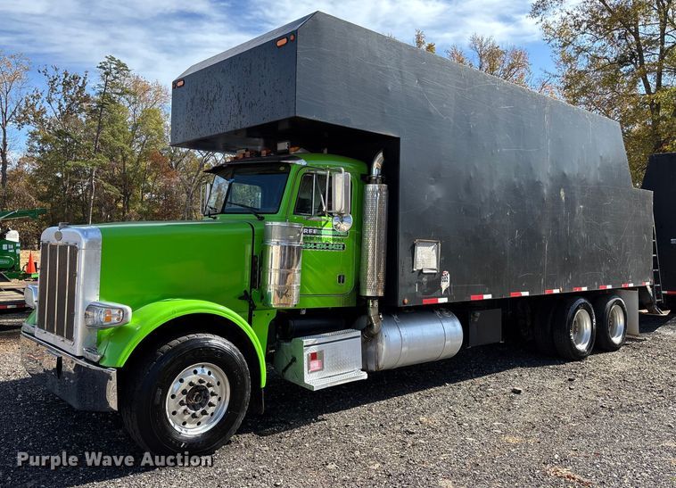 2000 Peterbilt 378 grapple crane truck - DU0257