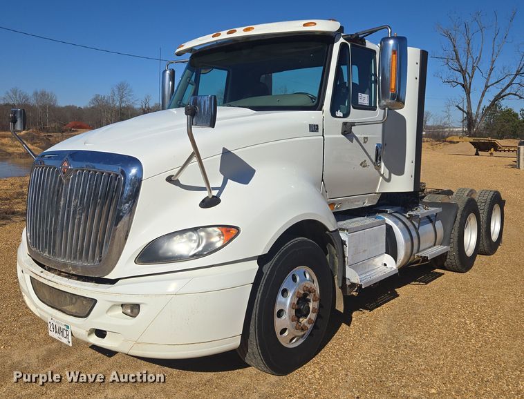 2014 International Prostar+ 122 semi truck - DU2696
