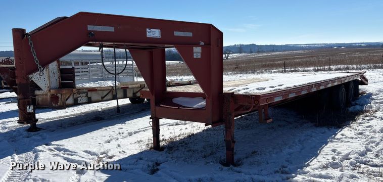 2006 May Trailer Gooseneck equipment trailer - DU6981