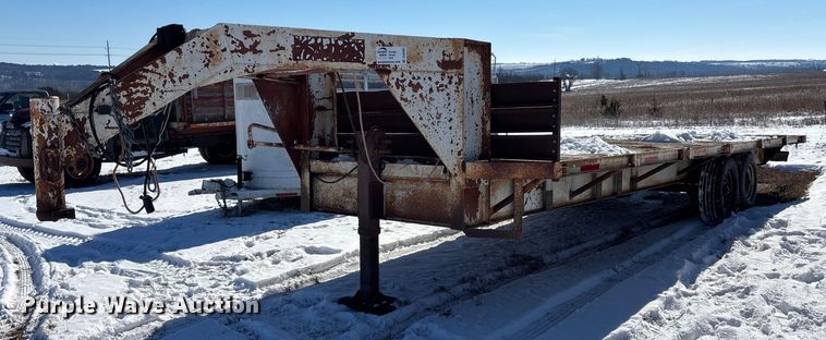 1991 Neckover equipment trailer - DU6982