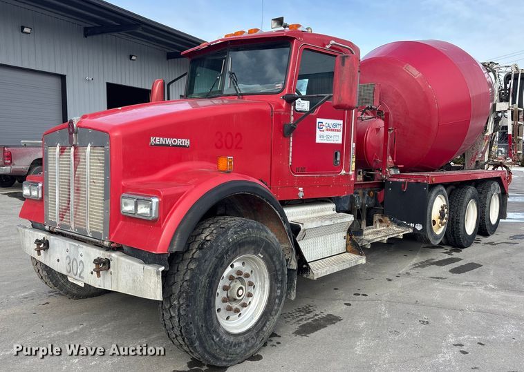 2005 Kenworth W900 ready mix truck - DU6993