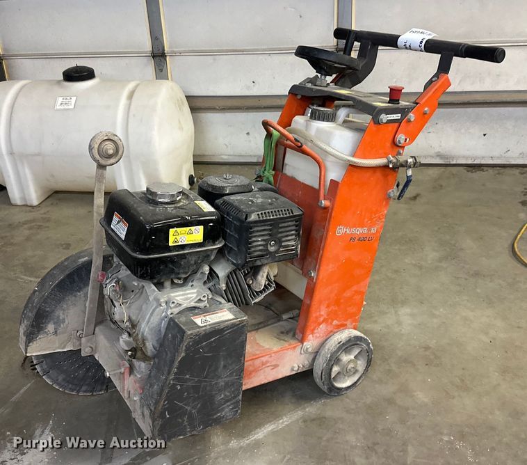 2017 Husqvarna ES400V concrete saw - DW4454