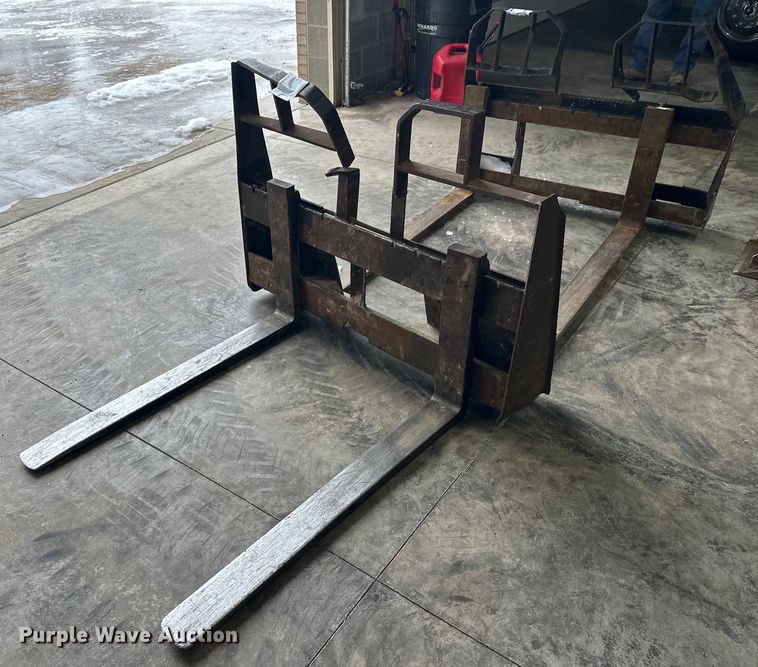 (2) skid steer forks - DW4486
