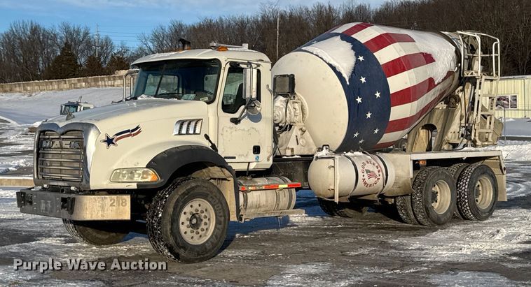 2007 Mack CT Granite ready mix truck - EA2300