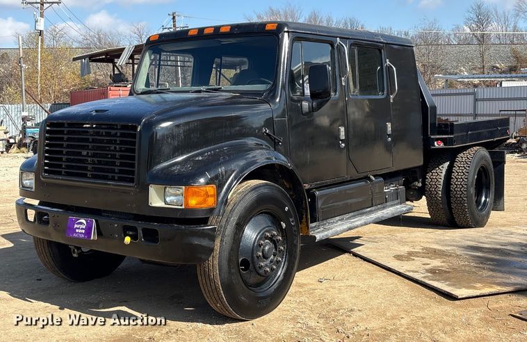 1991 International 3800 Crew Cab flatbed truck - EA7920