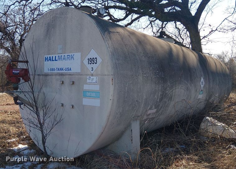 Hallmark fuel tank - EE1440