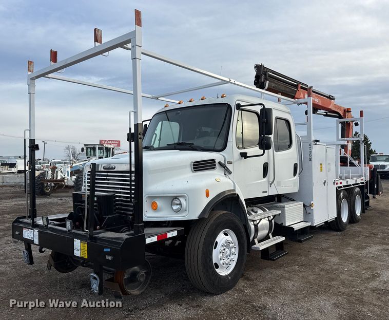 2007 Freightliner Business Class M2 Crew Cab crane truck - EG1934