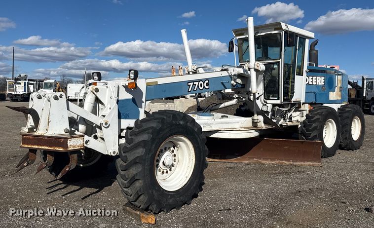 2000 John Deere 770C motor grader - EG1982