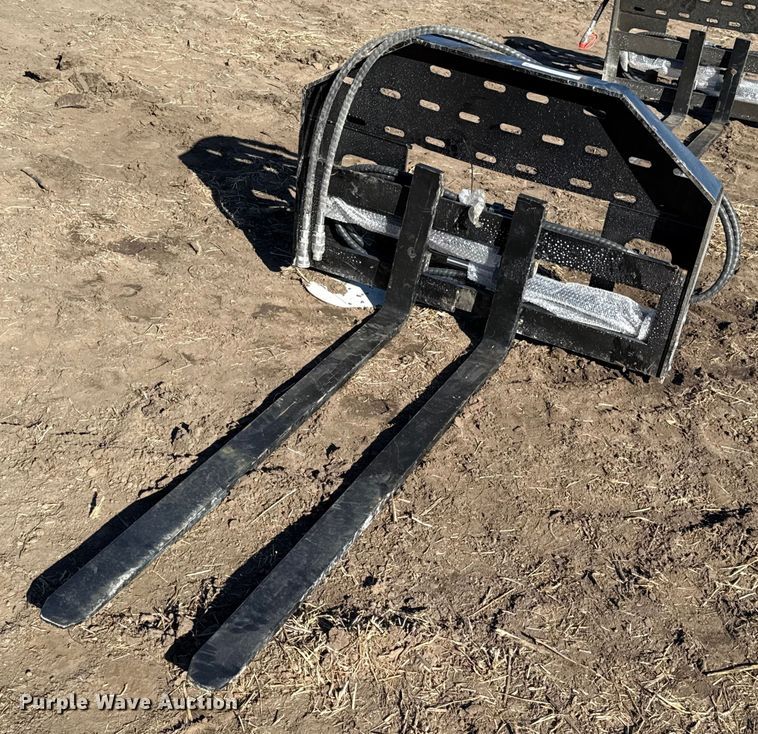 2025 Giyi skid steer forks - EN0294