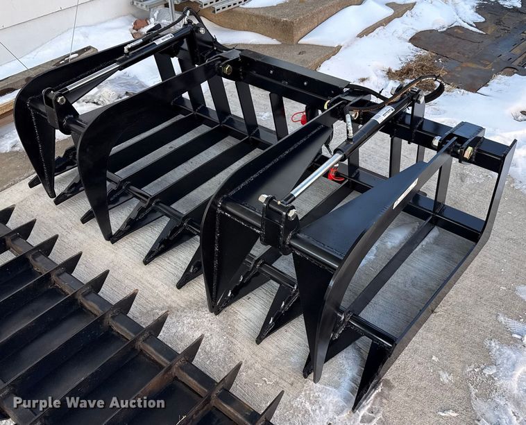 72" W skid steer grapple bucket - EP2866