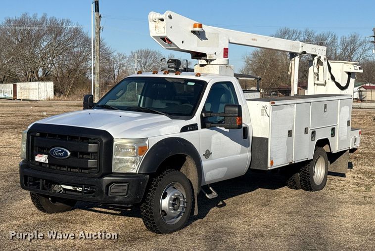 2011 Ford F450 Super Duty bucket truck - ES5759