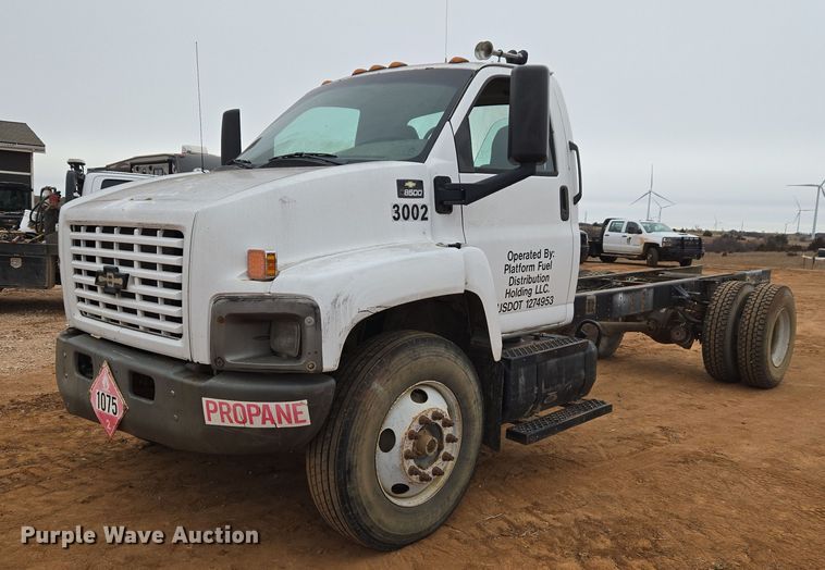 2009 Chevrolet C8C truck cab and chassis - ET1175