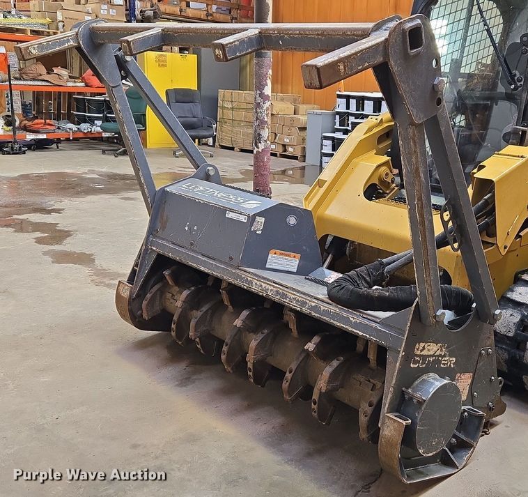 Loftness 61G4S39B3 skid steer mulcher - ET1218