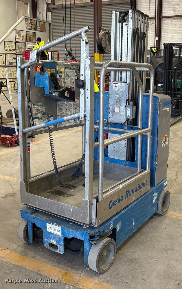 2013 Genie GR-20 vertical lift - ET7495