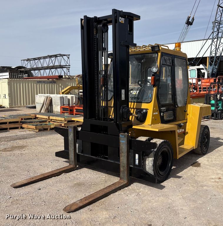 2007 Caterpillar DP70 forklift - EU4830