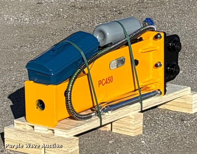 2025 PC450 breaker - EV3456