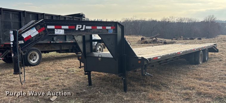 2012 Pj equipment trailer - FG1593
