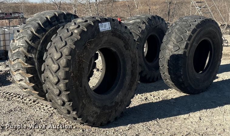 (4) tires - FG2583