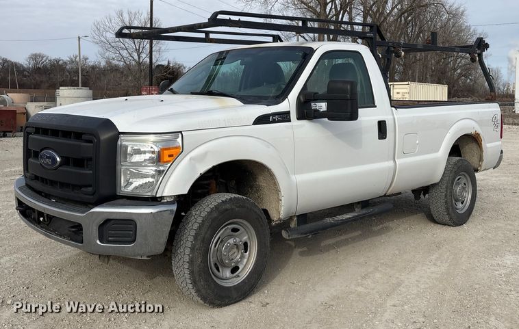 2016 Ford F250 Super Duty pickup truck - FG2593