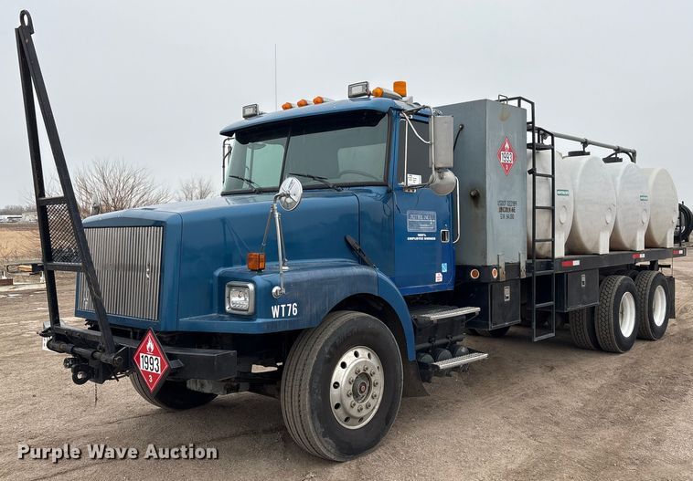 1997 Volvo WG-64T flatbed truck - FG2640