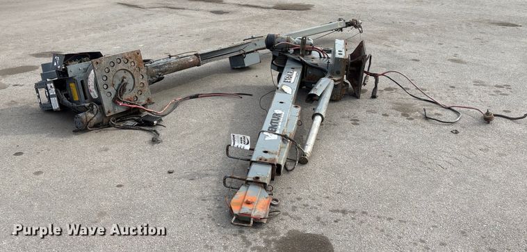 (2) Venturo service cranes - FG2656