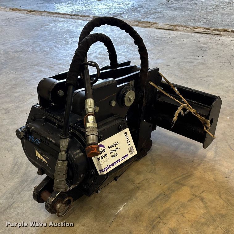 Compact utility loader vibratory plow - FI1648