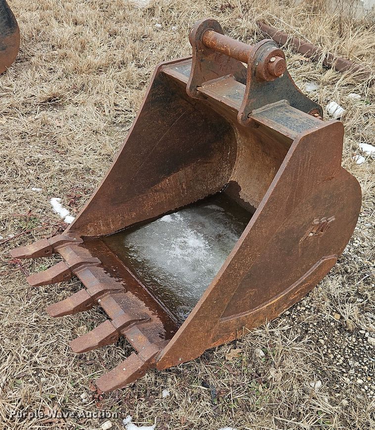 TAG backhoe bucket - FN5548