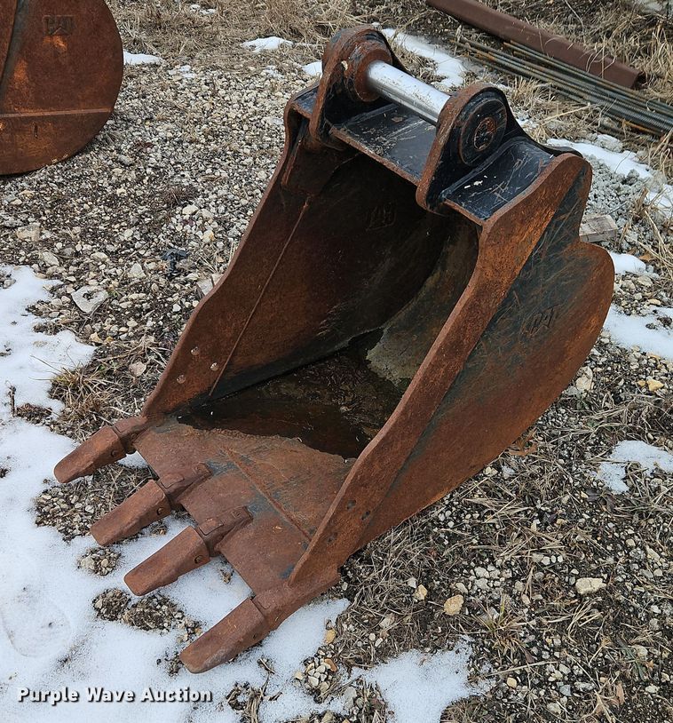 Caterpillar 420 backhoe bucket - FN5550