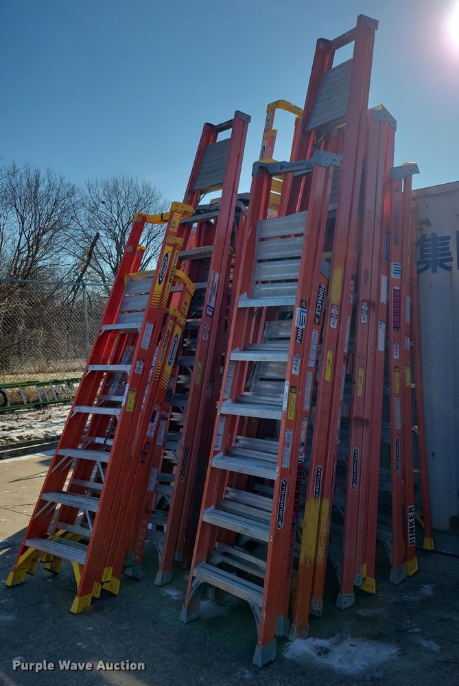 (8) Louisville ladders - NO9917