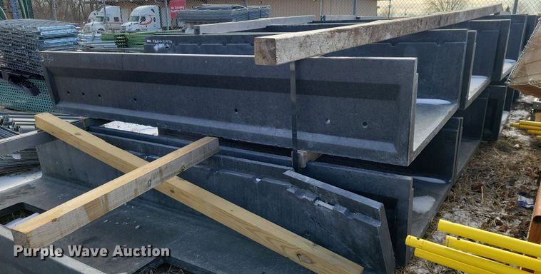 (11) Oldcastle T4016 trench boxes - NO9921