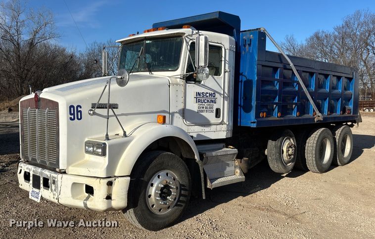 2006 Kenworth T8 Series dump truck - OE9378