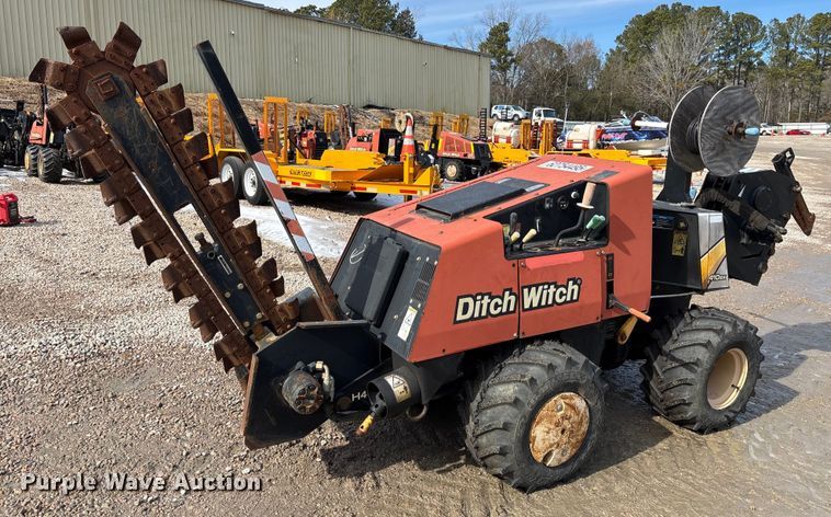 2015 Ditch Witch 410SX trencher - YA2041