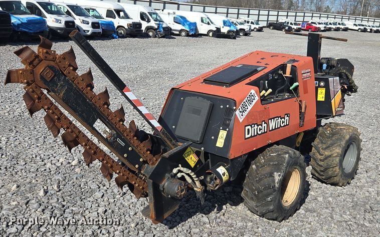 2015 Ditch Witch 410SX trencher - YA2048