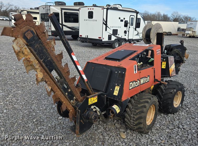 2015 Ditch Witch 410SX trencher - YA2050