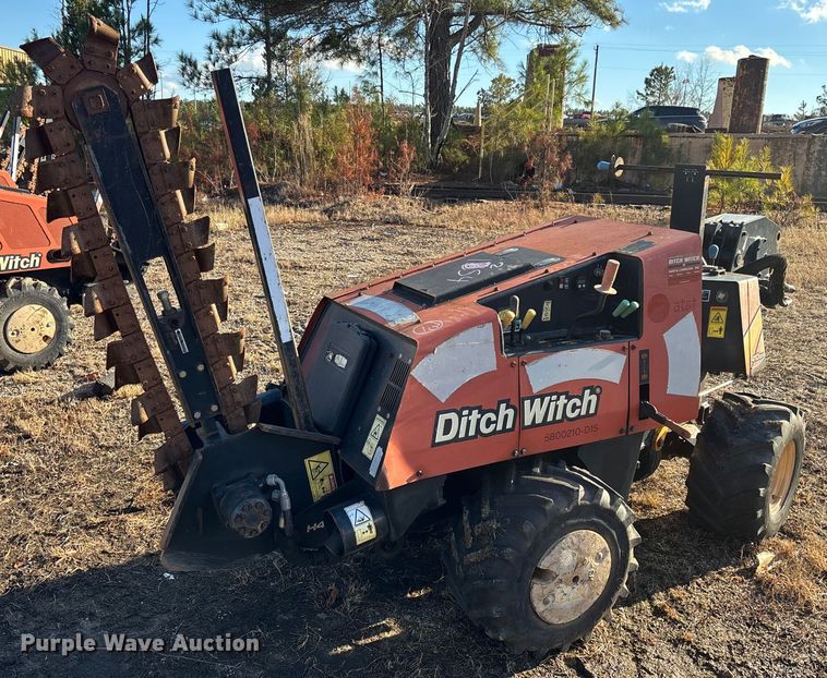 2015 Ditch Witch 410SX trencher - YA2057