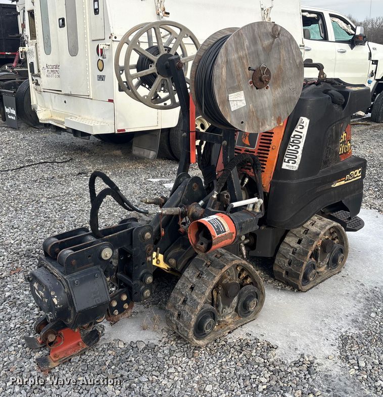 2013 Ditch Witch R300 cable plow - YA2069