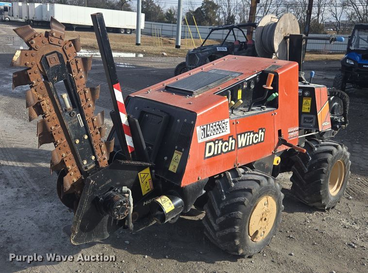 2018 Ditch Witch 410SX trencher - YA2070