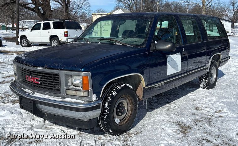 1999 GMC Suburban SUV - DR2845