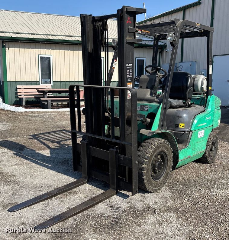 Mitsubishi FG25N forklift - DT0010
