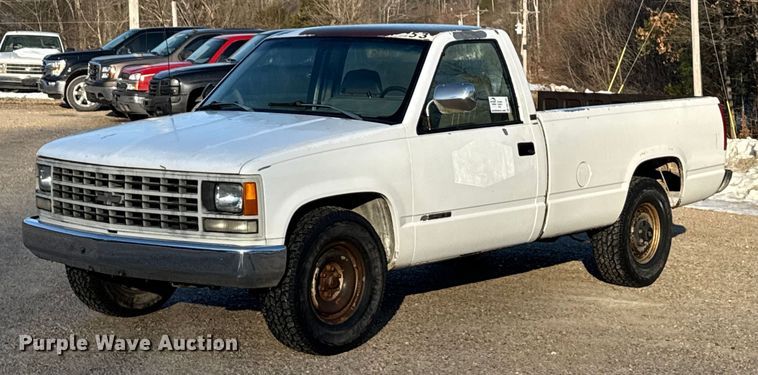 1993 Chevrolet Cheyenne 2500 pickup truck - DW7495