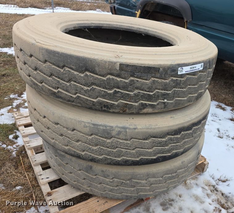 (3) Bridgestone 285/75R24.5 tires - DZ3814
