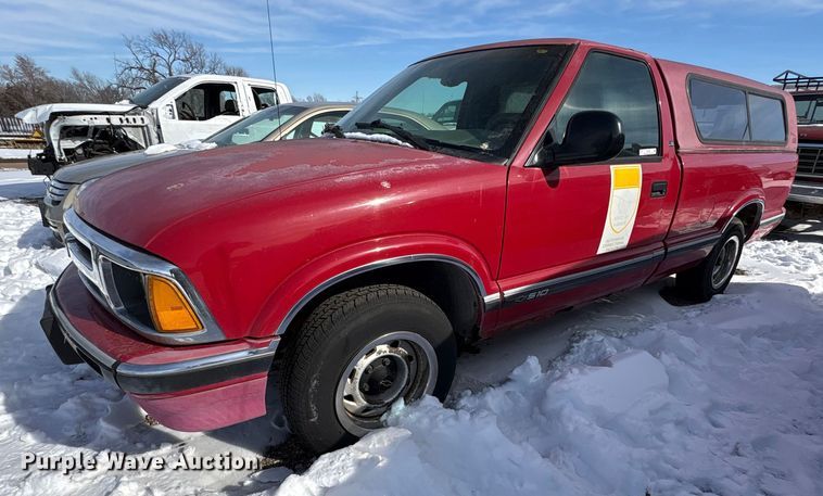 1994 Chevrolet S10 pickup truck - DZ4276