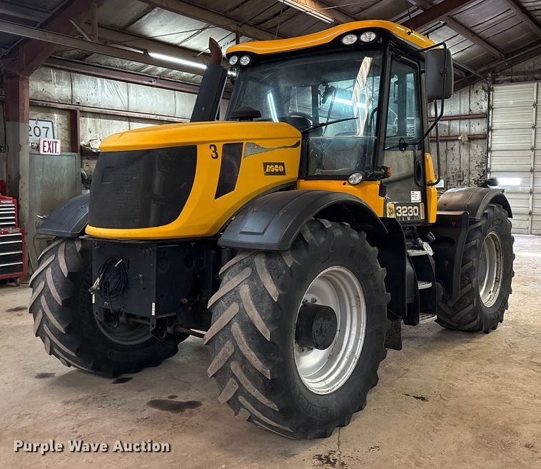 JCB Fastrac 3230 4WD tractor - EF6311
