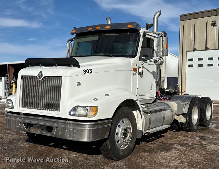 2007 International 9400i semi truck - EP2860