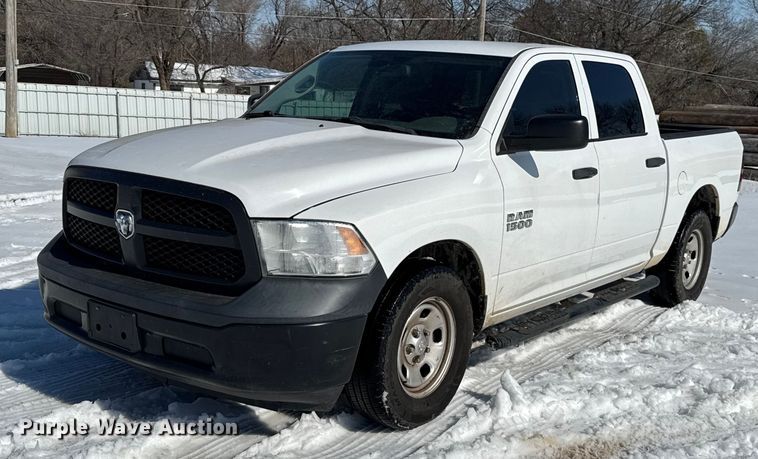 2015 Dodge Ram 1500 Crew Cab pickup truck - ES5755
