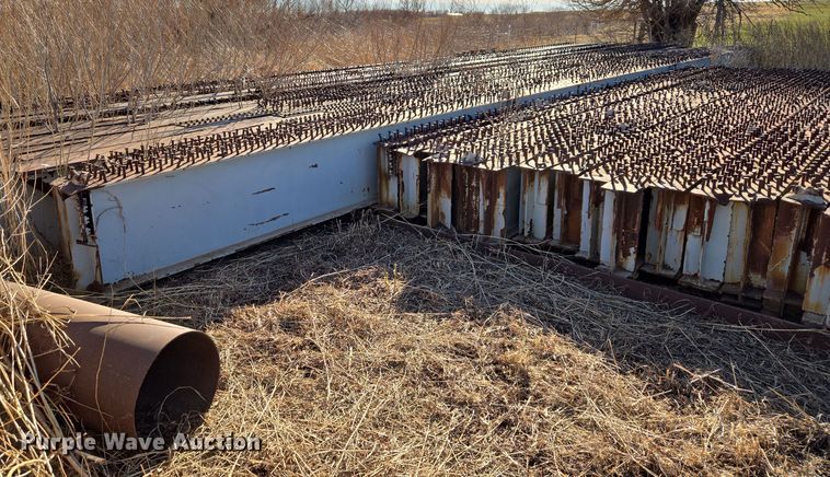 Approximately 30 bridge beams - ET1261