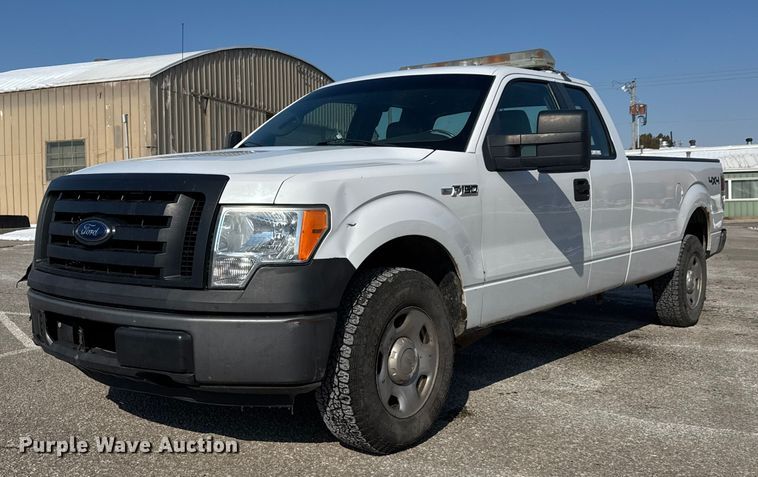 2009 Ford F150 XL Ext. Cab pickup truck - ET4431