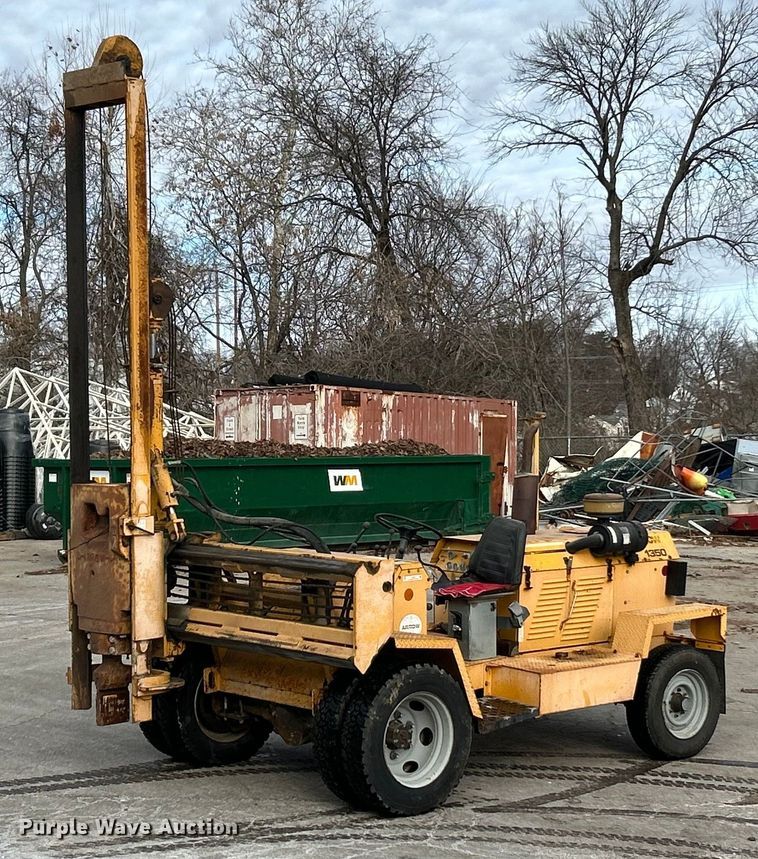 2000 Arrow 1350 breaker - ET6889